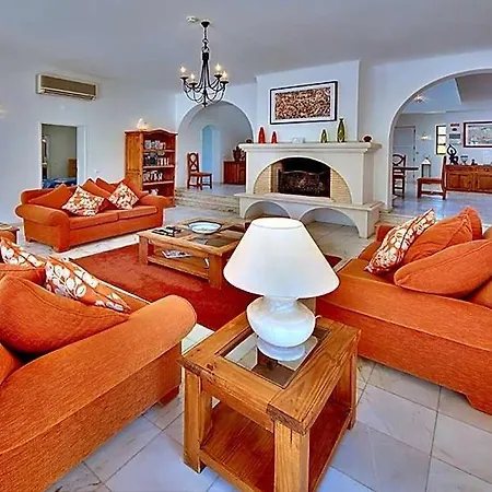 فيلة Alvor Sleeps 10 Pool Air Con Wifi