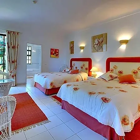 فيلة Alvor Sleeps 10 Pool Air Con Wifi