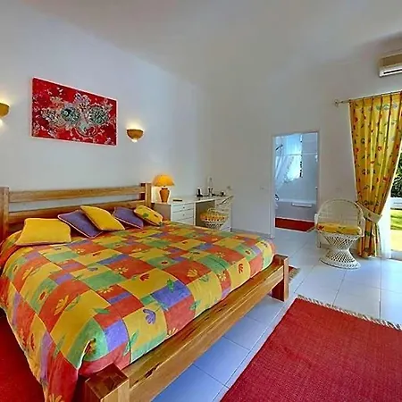 فيلة Alvor Sleeps 10 Pool Air Con Wifi *