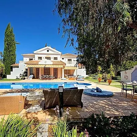 Alvor Sleeps 10 Pool Air Con Wifi